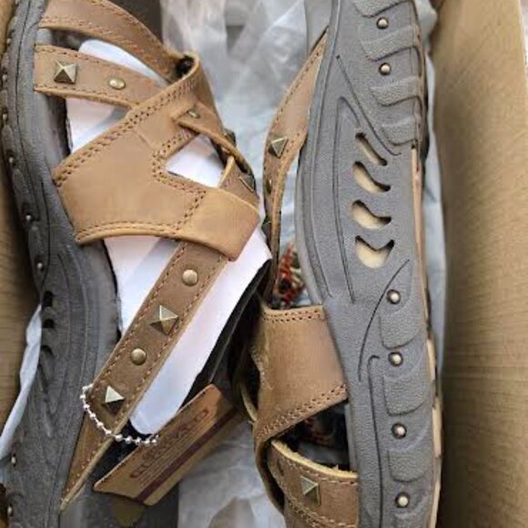 New Skechers Reggae Soundstage Studded Sandals Size 8 - Picture 2 of 5